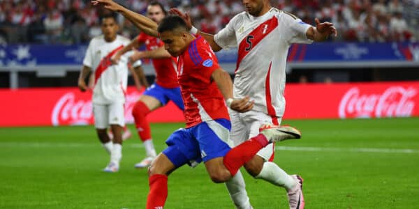 Remezón: Revelan que Ricardo Gareca cortaría a este portero de la Roja ...