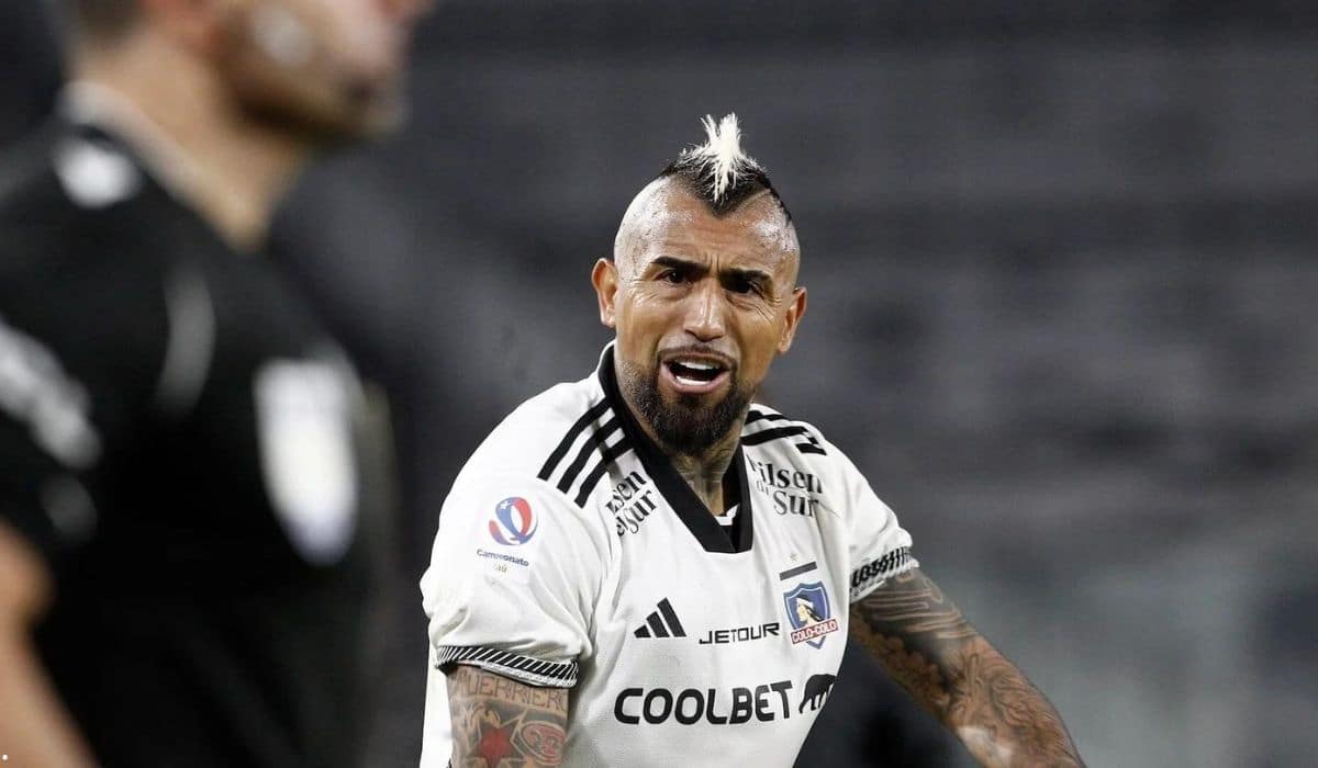 Reemplazo de Arturo Vidal en el Colo Colo vs Junior