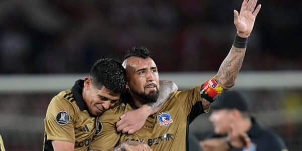 Arturo Vidal y Carlos Bacca