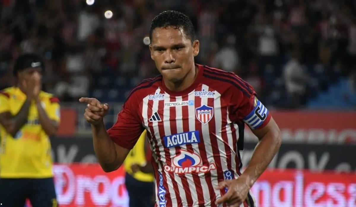 Carlos Bacca espera un estadio lleno para enfrentar a Colo Colo