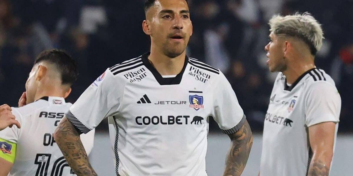 Almirón destaca la adaptación progresiva de Javier Correa en Colo Colo.