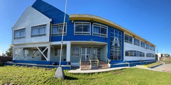 Colegio en Puerto Montt reacciona a presunta balacera.