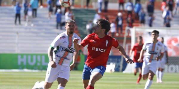 Universidad Católica fue derrotada por Cobresal.