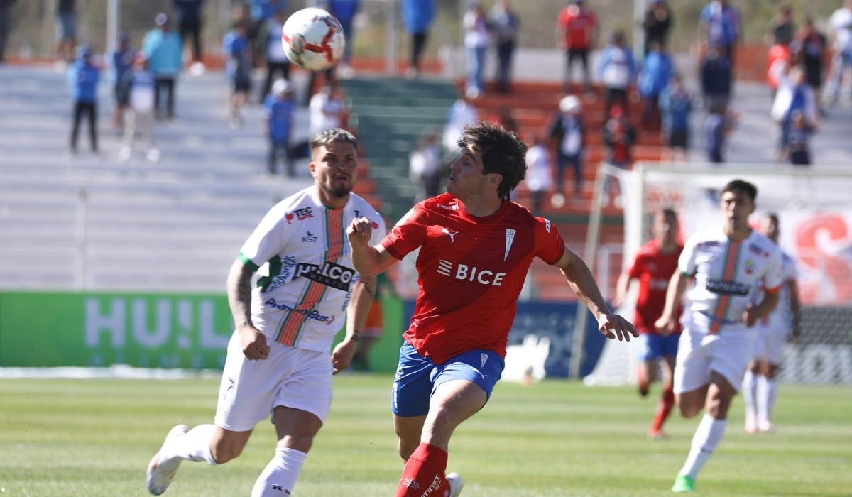 Universidad Católica fue derrotada por Cobresal.