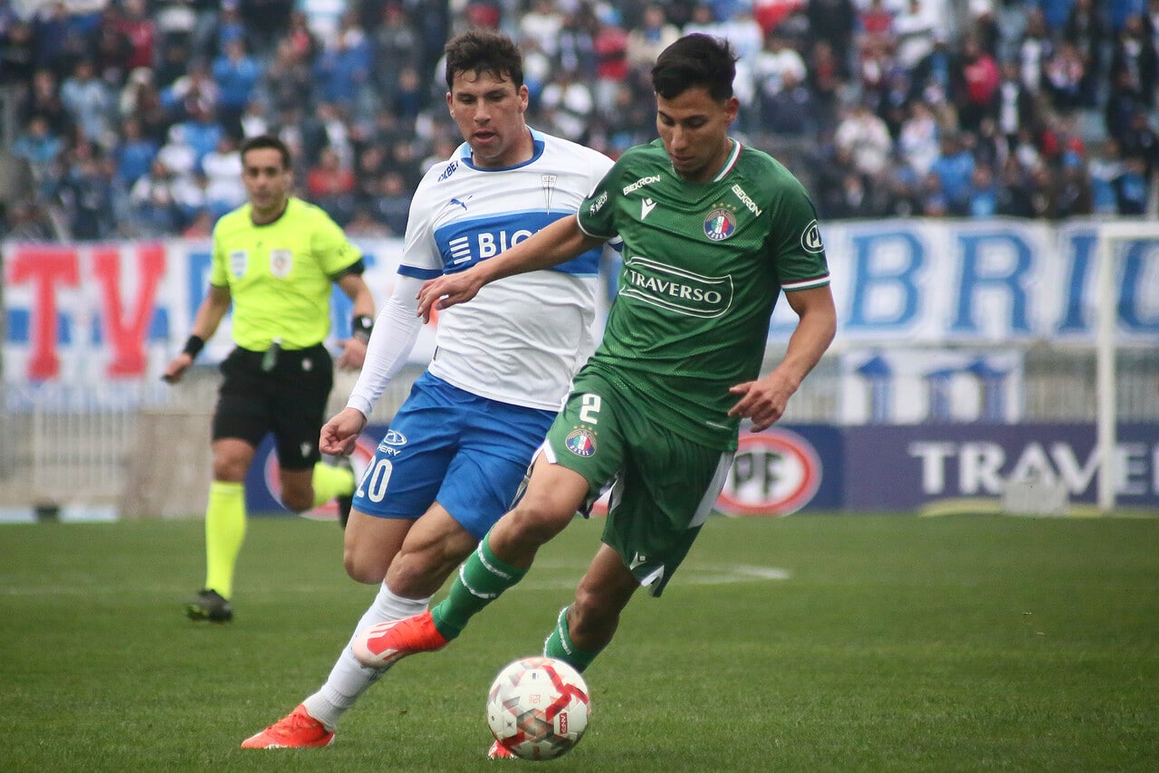 Universidad Católica pierde y se aleja de la cima del torneo