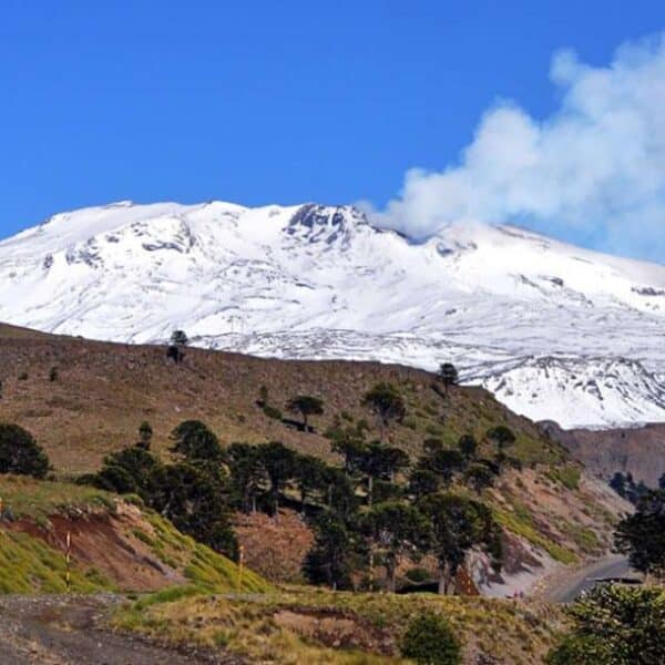 Volcán activado al sur de Chile