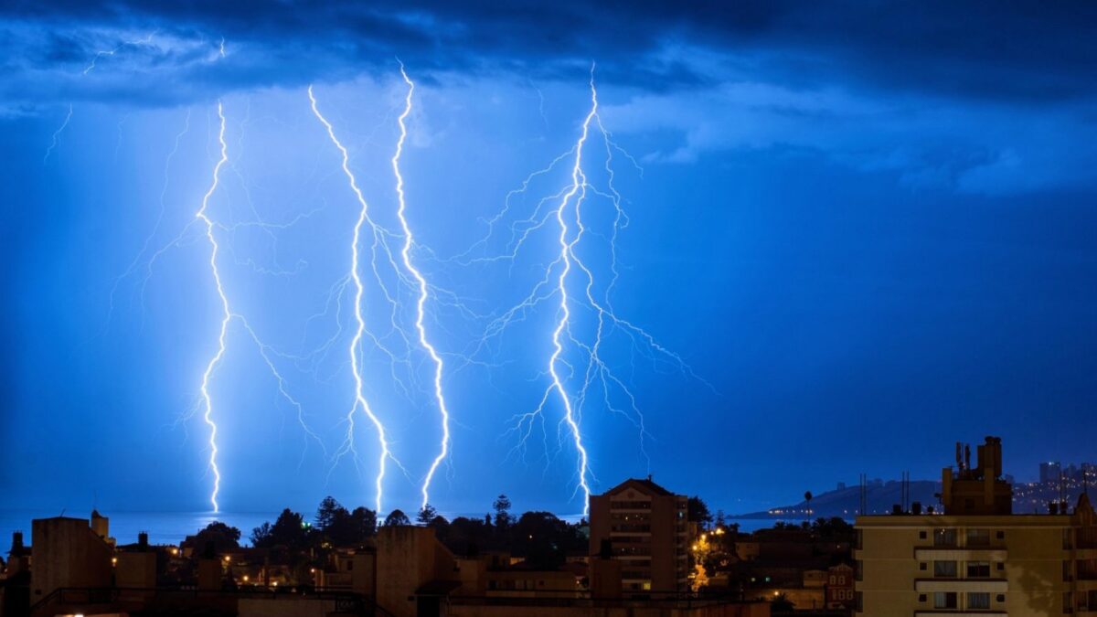 Tormentas eléctricas al sur de Chile