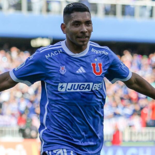 Universidad de Chile busca delantero